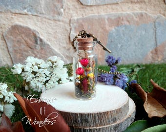 Terrarium necklace, vial pendant, glass vial necklace, floral pendant, dried flowers necklace, vintage pendant, real flowers necklace
