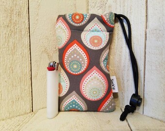 Modern padded pipe bag, size small