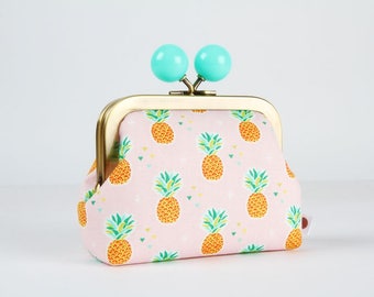 Metal frame coin purse with color bobble - Little pineapples on pink - Color dad / Tropical fruits / Mint green orange lime pink