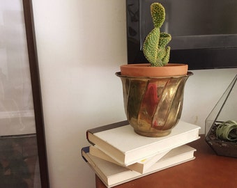 Scalloped Brass/ Gold Pot/ Planter with Swirl Design