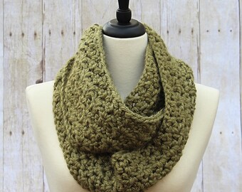 Chunky Infinity Scarf, Light Green Infinity Scarf, Green Loop Scarf,Green Scarf,Green Crochet Scarf,Chunky Scarf,Sage Green Scarf,THE ALBANY
