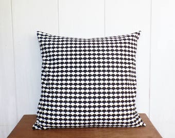 Cushion cover 40 x 40 cm - fabric pattern scales - black and white - Scandinavian style