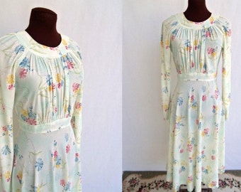 Vintage 70s Floral Print Dress Size S / Small Figure Flattering