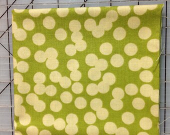 Martha Negley Poinsettia and Holly - FAT QUARTER cut - Snow in Natural - PWMN077 Natural