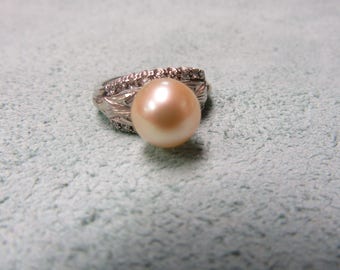 Golden Pearl and Diamond Ring 18 Karat Gold by Jabelm 9.1 mm Pearl