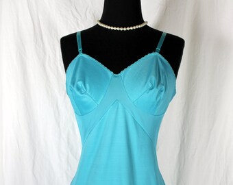 Vintage Vanity Fair Full Slip Simple Sleek Turquoise 34 T