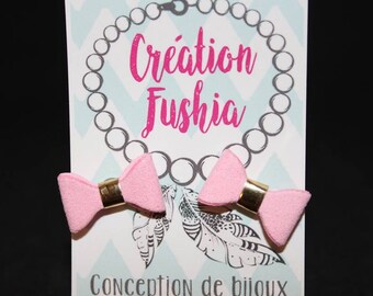 Mini earrings with pink suede buckle
