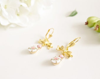 Earrings "Akulina" golden brass & cabochon