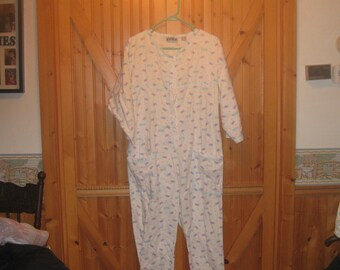 Vtg ZZZ one piece button front heavy flannel pajamas two pocket front sheep and fences no feet cute warm comfy free ship Med