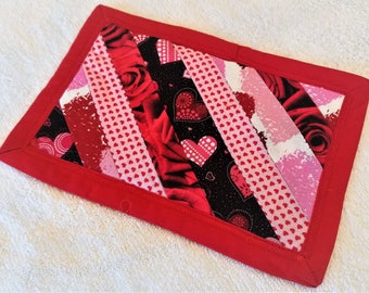 Patchwork Mug Rug, Valentine's Day Mug Rug, Valentine's Day Gift, Patchwork Coaster, Hearts & Roses Mug Rug, Snack Mat