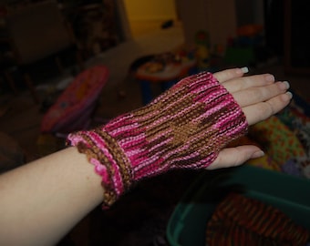 Sideways Fingerless Gloves