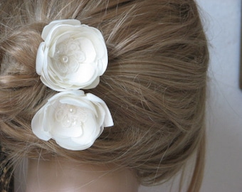 Ivory hair flowers Wedding ivory hair flower Ivory headpiece Ivory wedding flower Ivory hair piece Set of 2 ivory hair flower 2 inch flower