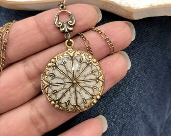 Teeny Tiny Vintage style Ornate Locket /Wedding Necklace/Anniversary/Bridesmaid gift/Birthday/Sister/Mom/Daughter/friends locket