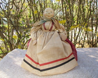 Russian Peasant Woman Tea Cozy with Label has Sweet Stockinette Face