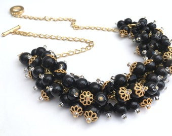 Black Pearl Necklace, Beaded Bridesmaid Jewelry, Cluster Necklace, Chunky Necklace, Bridesmaid Gift, Pearl Wedding Jewelry, Black Necklace