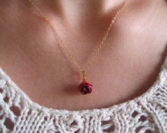 Rose necklace, tiny roses jewelry, small red rose necklace, minimalist flower necklace, ruby rose necklace, delicate elegant modern jewelry