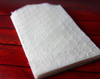 25 Honeycomb Embossed Glassine Favor Bags