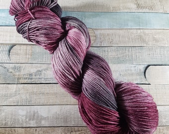 Hand Dyed, MCN, Merino, Cashmere, Nylon, Sock Yarn, 100g, "Wicked Heart", socks, wool, merino wool, knitting, crochet, knit