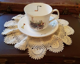 Elizabethan Staffordshire Hand Decorated Bone China Tea Cup & Saucer