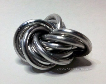 Möbii Basic: Fidget Bauble, Chainmail Trinket, Möbius Ball, Stress Ball, Worry Toy, Stim Toy