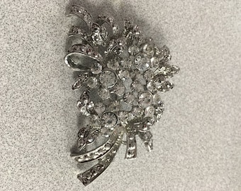 Vintage Rhinestone Pin Brooch