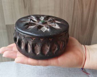 Leather box /Leather jewelery box /Rustic ring box/Vintage leather box/Jewellery box /Round leather box /Brown leather box / Jewelry storage