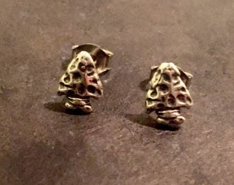 Arrow head stud earrings, sterling silver arrowhead earrings, arrow head earrings, arrowhead jewelry, arrowhead, small arrowhead studs