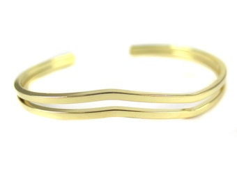 Gold Plated Wavy Square Wire Cuff - (1x) (K722)