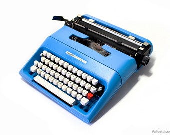 QWERTY Typewriter Blue Olivetti Lettera 35 - Rare vintage typewriter- portable typewriter - working typewriter - typewriter - gift