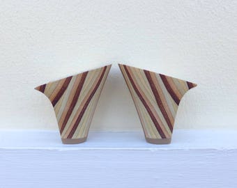 1 pair of 2 1/2 inch (6.5 cm) striped upholstered plastic women shoemaking/shoe repair heels with heel tips