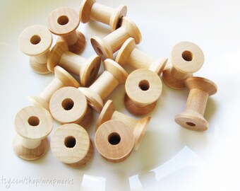 12 Wooden Spools 1 1/8 x 7/8 inch , Wood Bobbin for Crafting, Twine, Thread, Sewing or Decor