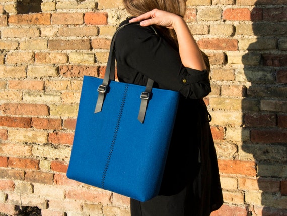 Felt TOTE BAG / leather straps / blue bag / felt womens bag / wool felt bag / felt shopping bag / made in Italy
