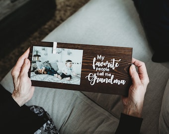 Grandma Sign | Mothers Day Gift | Gift For Mom | Grandma Gift | Grandkids Sign | Mom Sign | Gifts For Grandparents | Pregnancy Announcement