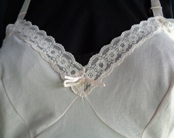 Vintage slip pink Lorraine 34