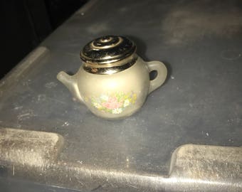 Collectible Avon teapot power 1970