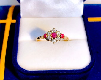 9ct Gold White Topaz Sapphire Ring