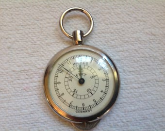 Small vintage tool to measure