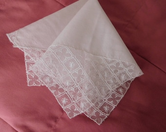 Vintage White Lace Wedding Hankie, Wedding Handkerchief, Bridal Hankie