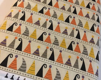 Halloween fabric, Hocus Pocus, Fabric Shoppe fabrics, Moda fabrics, Hats in cream, Choose the cut