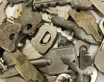 Vintage Flat Keys- Set of 50 #7