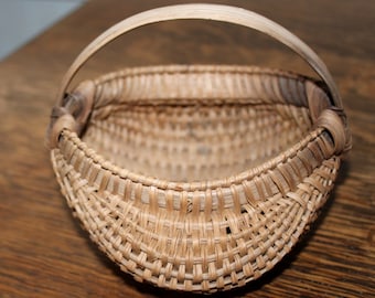 Tiny Vintage Oak Buttocks Egg Gathering Basket