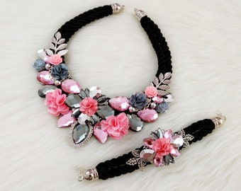 Beautiful handmade bib statement necklace with bracelet, jewelry set, gift for her, wedding, bridesmaid jewelry, summer necklace