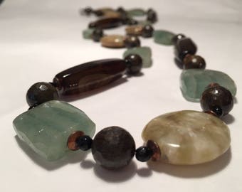 Necklace hard stones-length cm 93