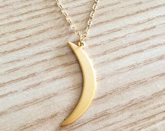 New Moon Crescent Pendant Necklace - Matte 18k Gold Plated