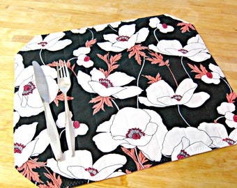 Quilted Placemats, Floral Placemats, Black and White Placemats, Poppy Placemats, Modern Placemats, Poppies, Fabric Placemats, Retro Placemat