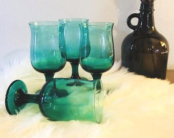Green Wine Glasses, Green Goblets, Vintage Green Wine Glasses, Wine Glasses, Retro Wine Glasses, Emerald Jewel Tone Barware, Emerald Glasses