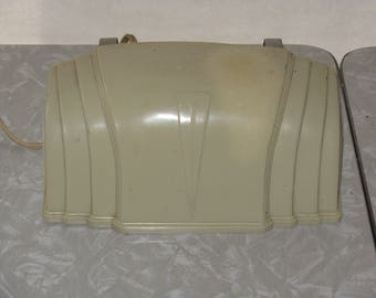 Vintage plastic headboard bed lamp bakelite?
