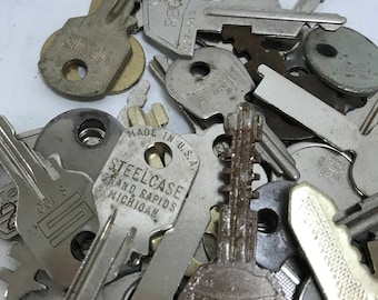 Vintage Flat Keys- Set of 50 #8