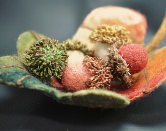 Leaf Dish, Leaf Bowl, Silk Fusion Dish, Silk Fusion Bowl, Silk Fusion Acorns, Fiber Dish, Fiber Acorns, Felted Acorns, Nuno Felted