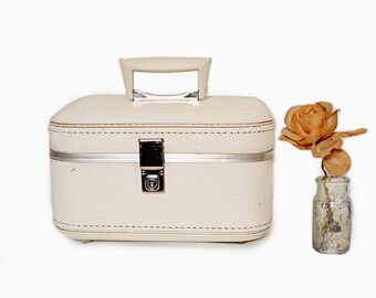 Vintage Luggage Train Case - Vanity Case - Makeup Case -White - Silver - Cosmetics Case